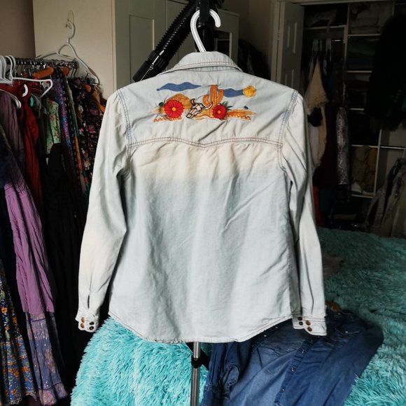 Spell Denim Shirt - Picture 3 of 4